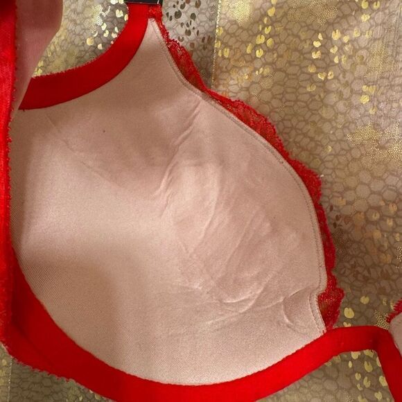 Victorias Secret 2000s Red Lace Rhinestone Push Up Bra NWT 38D - Picture 7 of 7